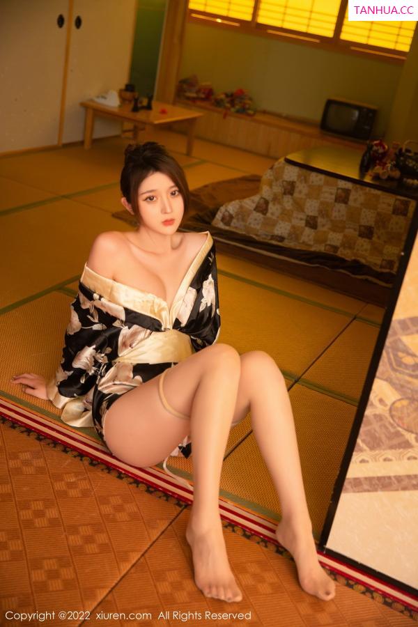 夏甜甜  [XiuRen]高清写真图 2022.12.02 No.5942 夏甜甜 和服美腿第10张图片